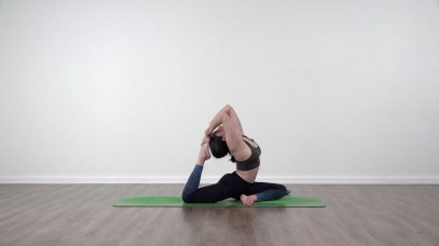 screenshot from online yoga class at Yogateket yoga studio in Uppsala sweden